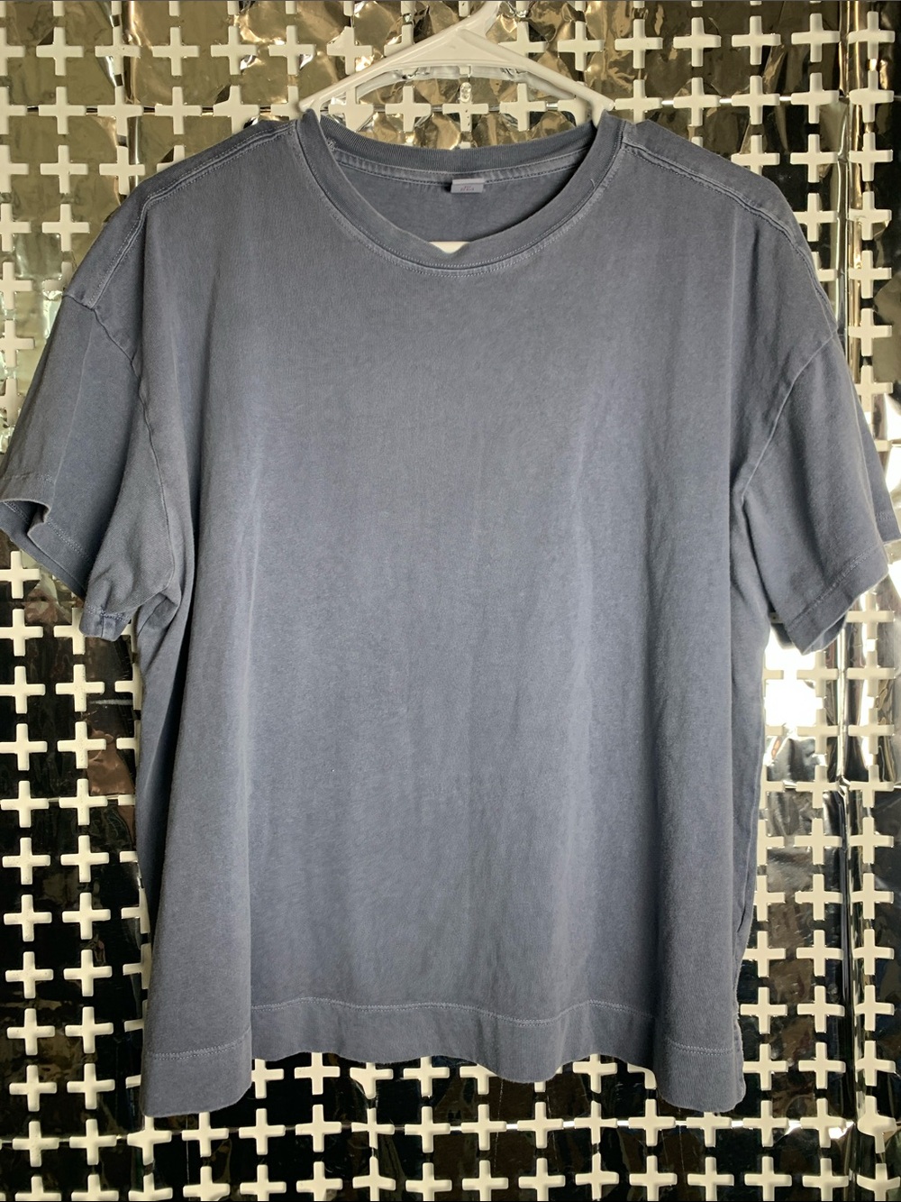 Old Navy Men's Short Sleeve Crewneck Tee in Faded Navy
